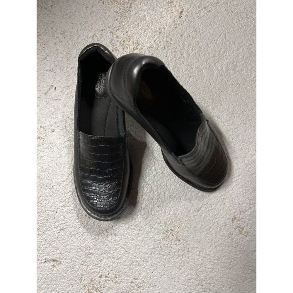 Clarks Artisan Slip On Loafers Shoes Black Leather Crocprint women’s size 8M